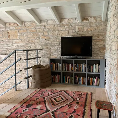 Beautiful Restored With Private Pool And Gardens Sveti Petar u Sumi