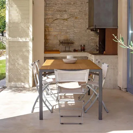 Beautiful Restored With Private Pool And Gardens Villa